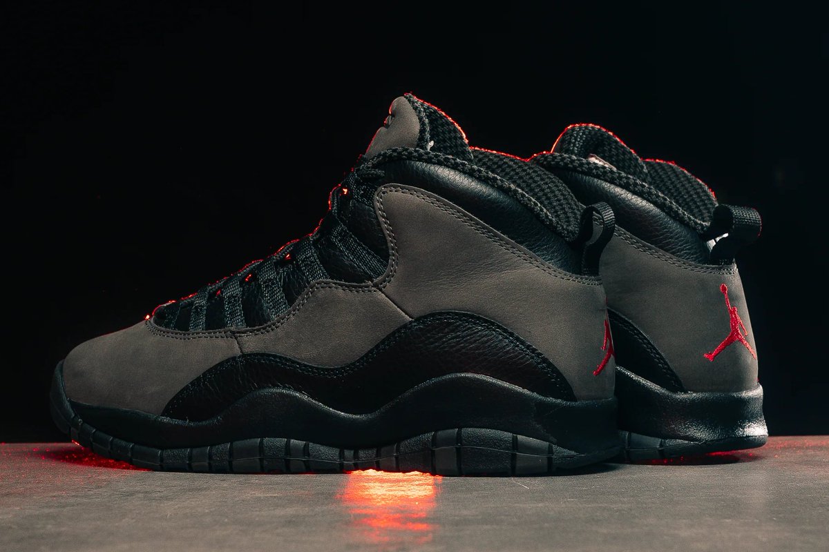 JustFreshKicks tweet media