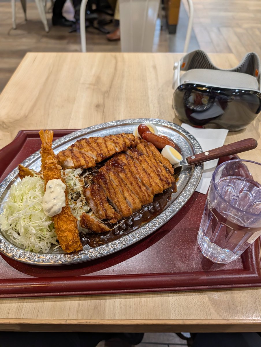 FinalventNet's tweet image. 爆食してからInterBEE入る