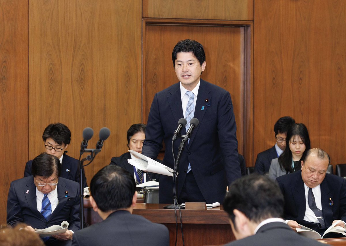 mitani_h's tweet image. 答弁の写真も頂きました😊
#法務委員会
#法務副大臣
#三谷英弘
#みたに英弘