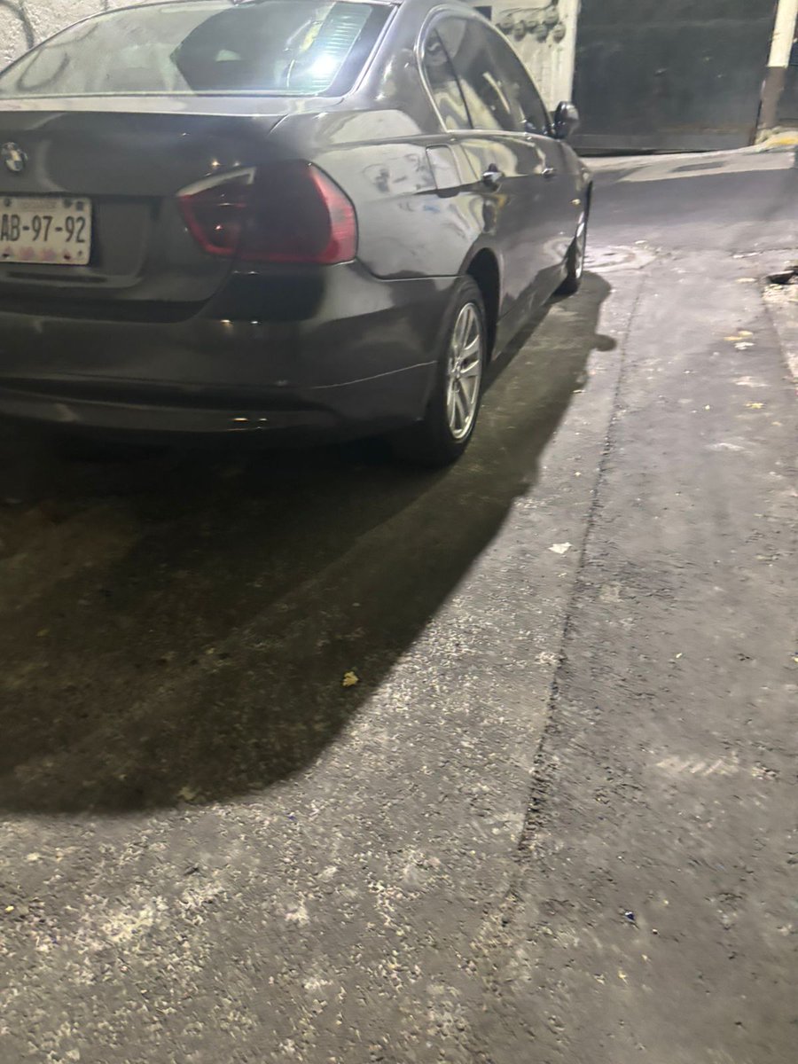 foxfox66's tweet photo. @UCS_GCDMX @C5_CDMX @ALaMagdalenaC @OVIALCDMX  personas que dejan su vehículo en la calle Atlántida esquina Emiliano Zapata en la col. Barros Sierra  alcadia Magdalena Contreras. Siempre lo deja desde las 19:00 y lo quita hasta el otro día. Por favor. Se dice influyente . https://t.co/aXfYhmR1l6