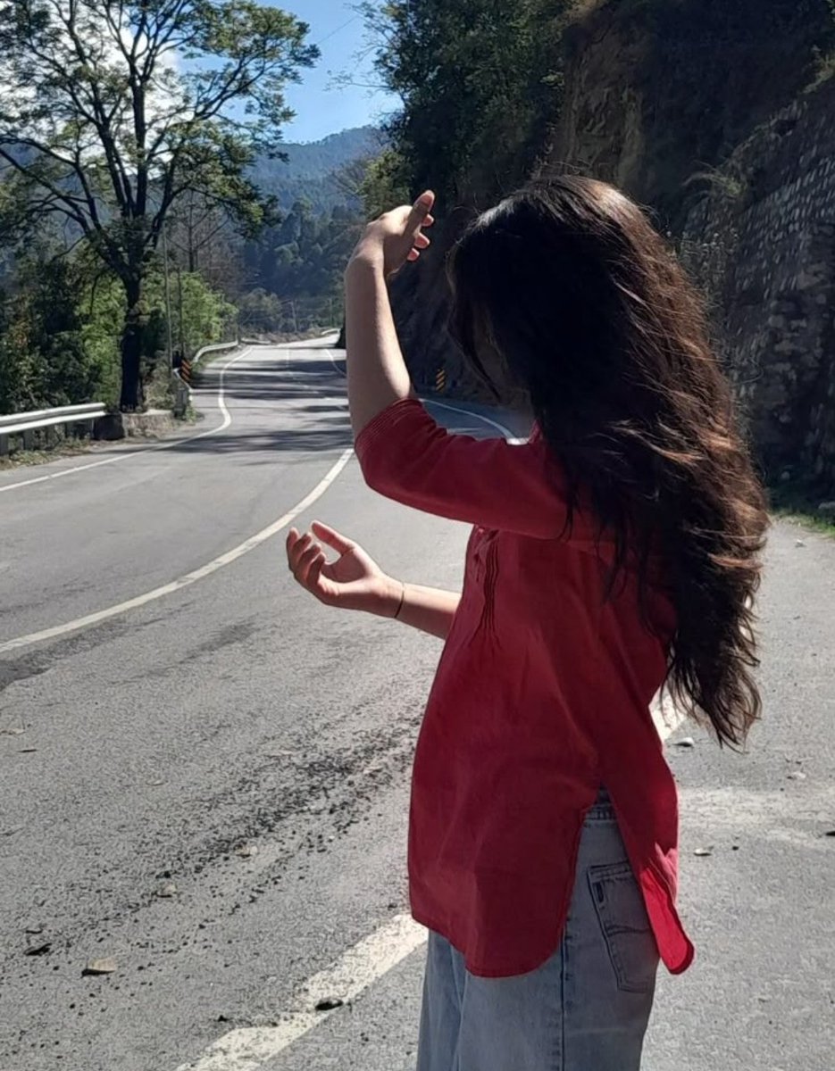 sai_dhoni_143's tweet image. पूरे फ़ॉलो कर दिए ✨  
अगर किसी को न मिला हो तो बस बोल देना 😘  
FB 💯 @sai_dhoni_143  

#SisterSquad #BoostBack