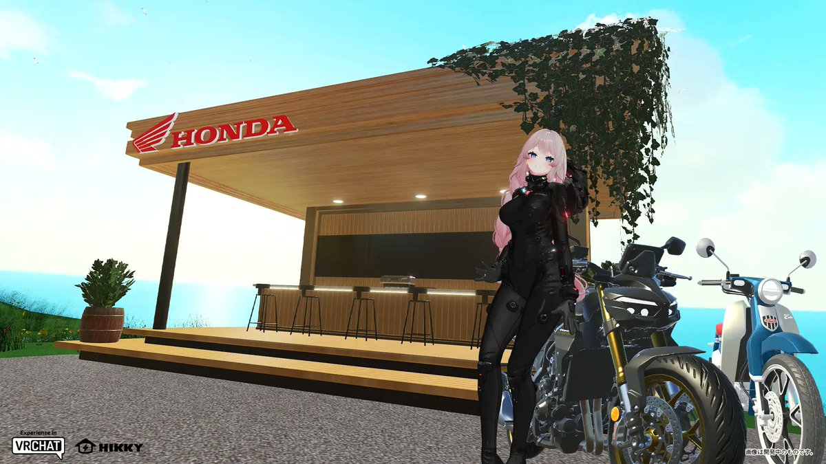 Virtual_Market_'s tweet photo. 【ホンダモーターサイクルジャパン】が
Vket 2025 Winterに出展決定🎉🎉🎉

スーパーカブ C125とCB1000 HORNET SPで春夏秋冬をツーリング🛵🏍️💨
"ヤエー"体験も出来ますよ～👋
『VRCバイク乗りの集会』コラボコーナーや
Hondaグッズプレゼント企画も🙌🎁
🔽詳細はこちら！🔽
https://t.co/e9T2rh7PTB