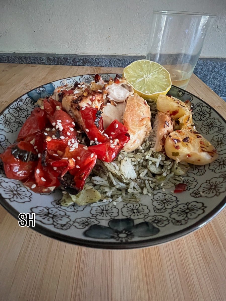 Agent99c's tweet image. Super spicy 🌶️ chicken with broad beans and rice #باقلاپلو thanks to friends for the leftover rice #chilli #rice #food #foodie #foodies #foodlover #tomato #foodgasm #yum #eatwell #foryou #chicken #ovenbaked #homecooks #sydney