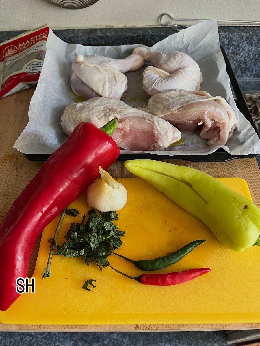 Agent99c's tweet image. Super spicy 🌶️ chicken with broad beans and rice #باقلاپلو thanks to friends for the leftover rice #chilli #rice #food #foodie #foodies #foodlover #tomato #foodgasm #yum #eatwell #foryou #chicken #ovenbaked #homecooks #sydney
