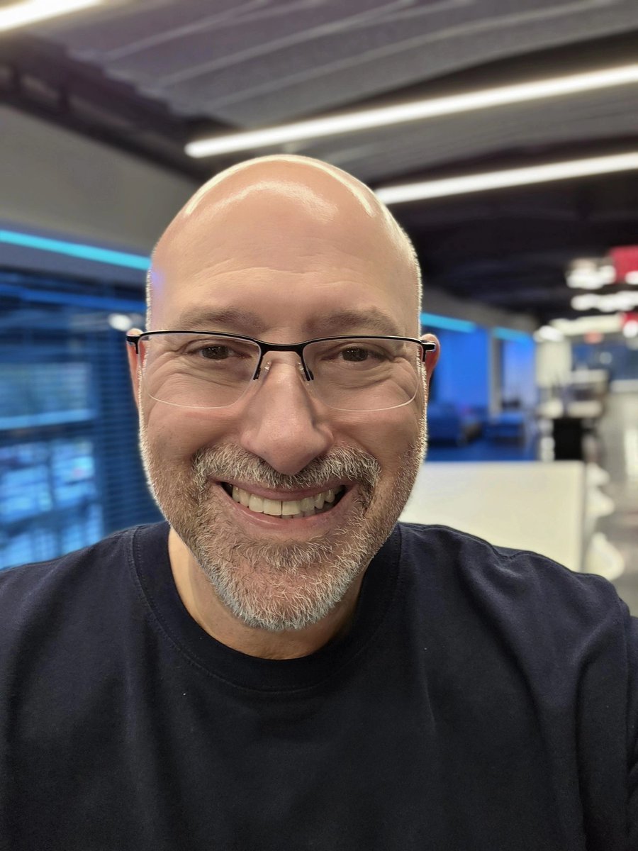 scotjs's tweet image. Tuesday smile. I took this earlier and forgot to post it. It was that kind of day.  How are you doing? What made you smile today?