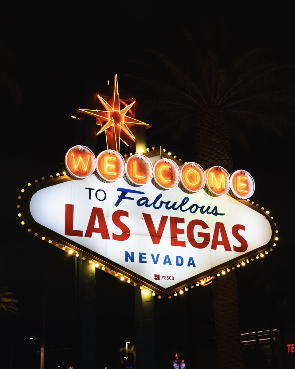 McLarenF1's tweet image. By night 💡