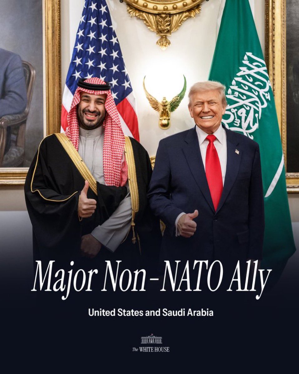 WHinarabic's tweet photo. 🇸🇦🇺🇸 حليفاً خارج الناتو !

"يسعدني أن أعلن أننا نرفع مستوى تعاوننا العسكري إلى مستويات أعلى بتصنيف المملكة العربية السعودية رسميًا حليفًا رئيسًا 
من خارج حلف الناتو". 

التوقيع: الرئيس دونالد ج. ترامب 🇺🇸🇸🇦 https://t.co/ra0n9XMDAM