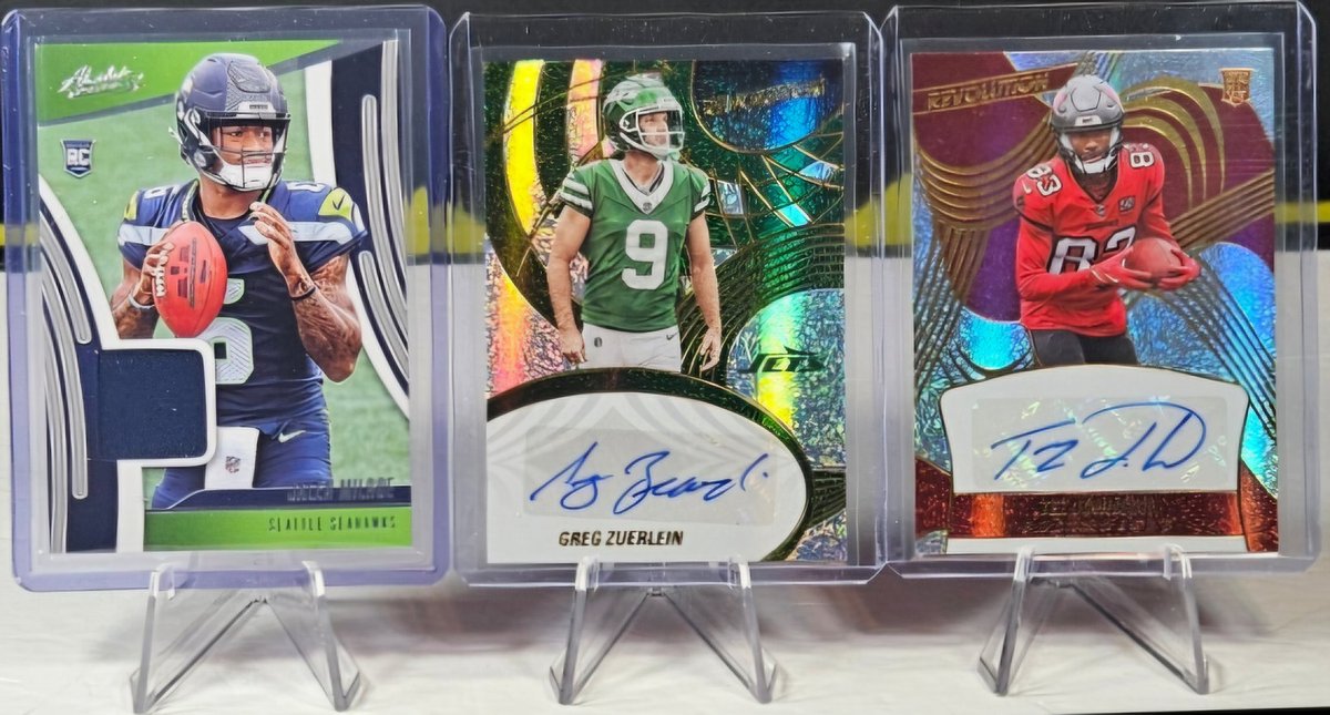 #Hits from the 2025 #Panini #Revolution #Premium + #Absolute #Blaster #Box #PYT + #Random #Team #Football #Break 

#TBBCrew #NFL #TBBReposts #TBBBreakCredit #Autographs #tradingcards #thehobby