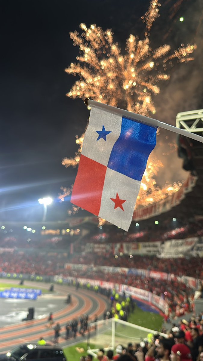 eleblancg's tweet photo. Lo más hermoso e haber nacido en esta tierra.  🇵🇦. ELJR. @fepafut @DefensoriaPan https://t.co/Q3HMRvyGLy