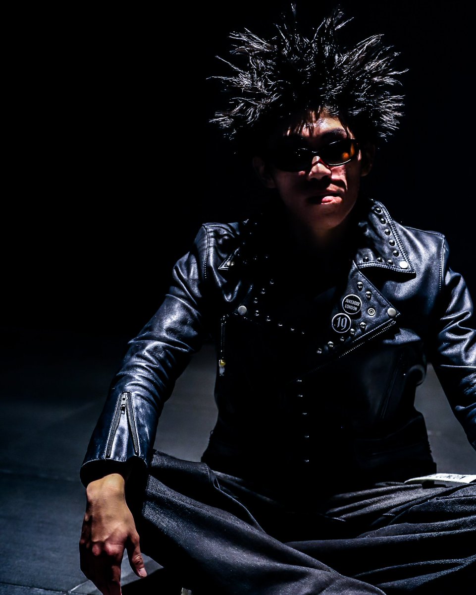 jukeboxx_london's tweet image. Fearless individuality. ⚡️

カスタムレザー、妥協なきスタイル。
これがJUKEBOXXLONDON。
お前は、自分を貫けるか？

ー
🏴‍☠️JUKEBOXX LONDON🏴‍☠️
カスタムライダース専門店
「日常をロックにキメる」
お問合せはDM📩or HP🌎へ
👇
jukeboxx-london.com

#FearlessFashion #CustomStyle #PunkAttitude