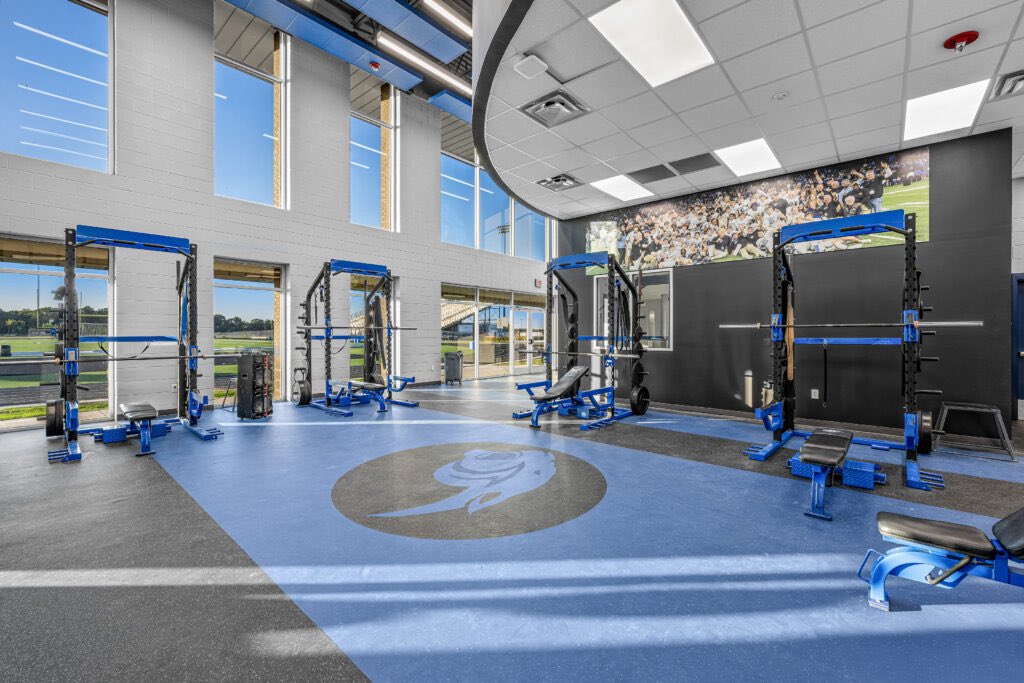 TimBrandonArch's tweet image. Big things are happening at Sterlington High! 💙🐾 From brand-new field houses and office spaces to a state-of-the-art football facility with a glass-fronted lobby overlooking the field—these additions take Panther pride to the next level!