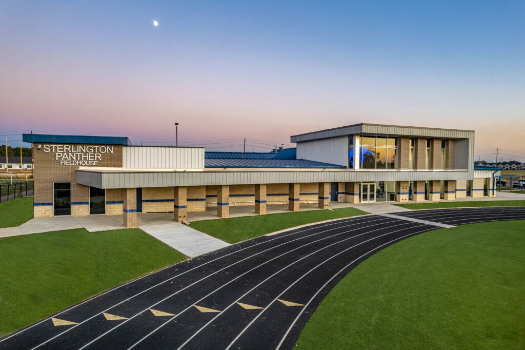 TimBrandonArch's tweet image. Big things are happening at Sterlington High! 💙🐾 From brand-new field houses and office spaces to a state-of-the-art football facility with a glass-fronted lobby overlooking the field—these additions take Panther pride to the next level!