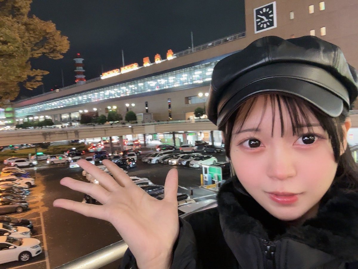 おはようございます。沢山寝ました。 起きた直後また転びました。。 盛大に