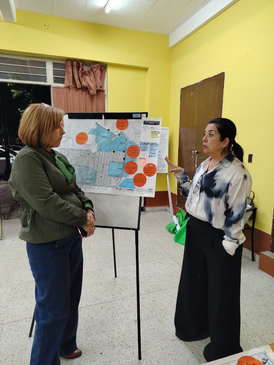 Desde la Colonia #Irrigación, en la <a href="/AlcaldiaMHmx/">Alcaldía Miguel Hidalgo</a>, fue un gusto reunirme con vecinas y vecinos preocupados por el #desarrollo y #planeación de su entorno.

🗣️ Pero sobre todo que ponen manos a la obra, para discutir y coincidir en puntos de acuerdo para dar una solución a los