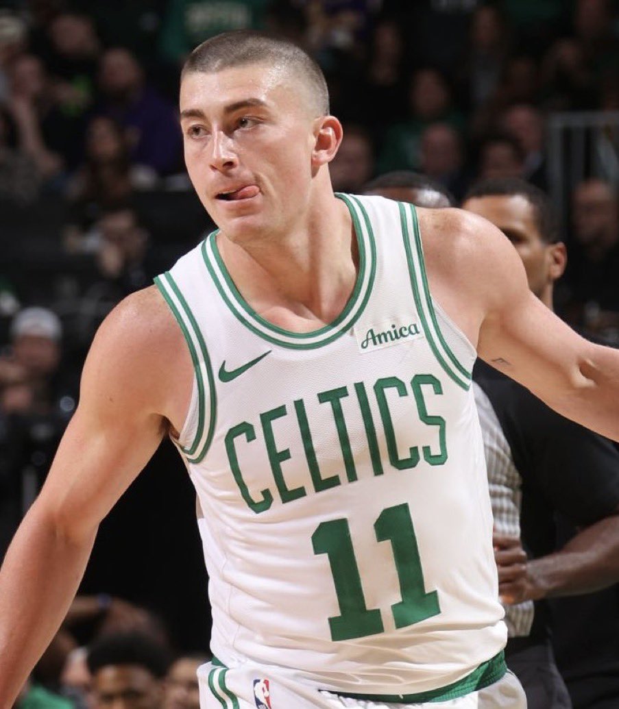 TheHoopCentral's tweet photo. Payton Pritchard over the last three games:

25.3 PPG
6.3 RPG
5.3 APG
51.1% FG
51.4% 3P
90.9% FT
32.9 MPG https://t.co/dtekg3lvQb