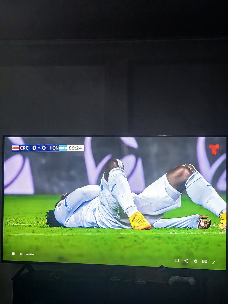 lenin_hn's tweet photo. Tranquilos, estamos fuera del mundial pero con Rixi si vamos a ganar... https://t.co/TF5JB45olu