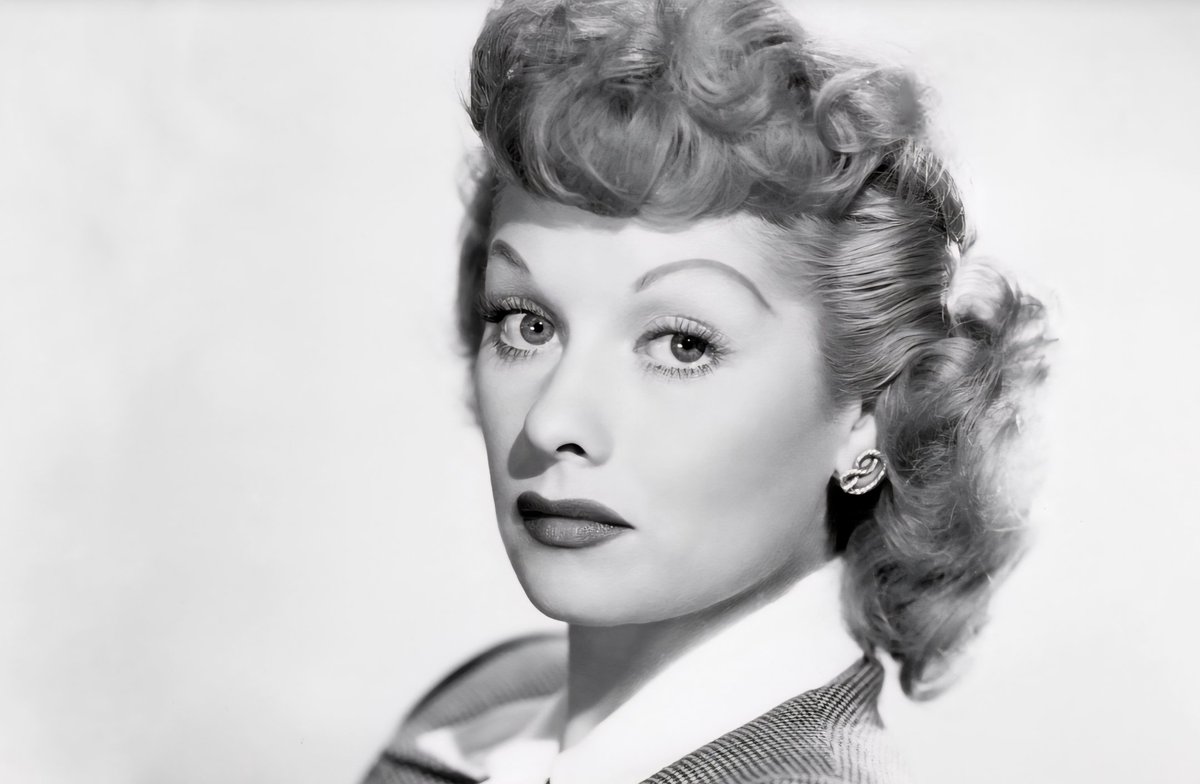DuncanDunkins's tweet photo. I am #thankful for this legendary lady. If not for her, #StarTrek probably wouldn't exist . If you are a real fan, you know this.
#lucilleball
#30daysofthankfulness https://t.co/N2fiNHV9ES