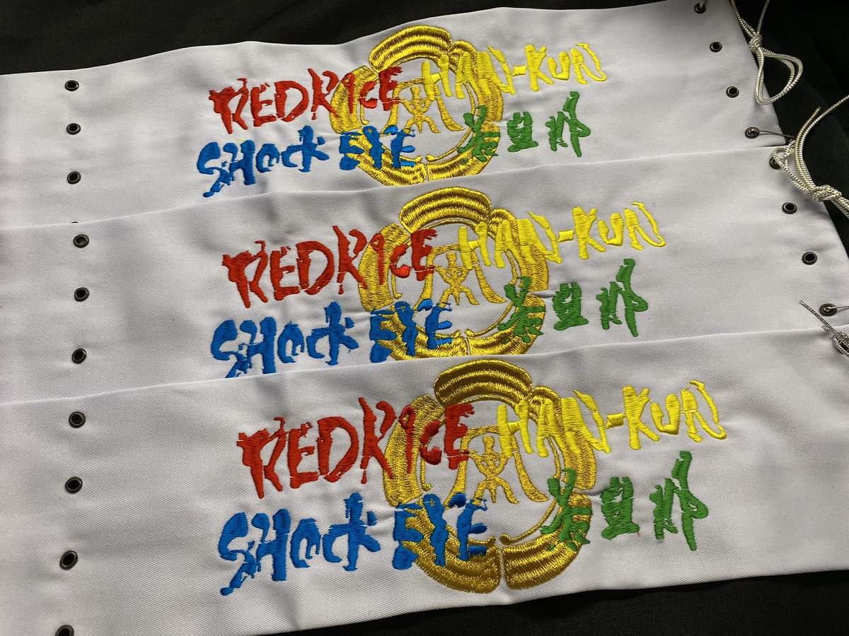 arai_shisyuu's tweet photo. ニッカプレゼント企画🎁にたくさんのリポストありがとうございました🙇‍♂️
本日中に締め切りとさせて頂きます！
抽選後当選した方にはＤＭさせて頂きます。
ニッカオーダーは引き続きご注文受付中。

ニッカは1名のみですが今回リポストたくさん頂いたので、その中から写真の腕章を3名様にプレゼント！ https://t.co/AT5ebIzfsG