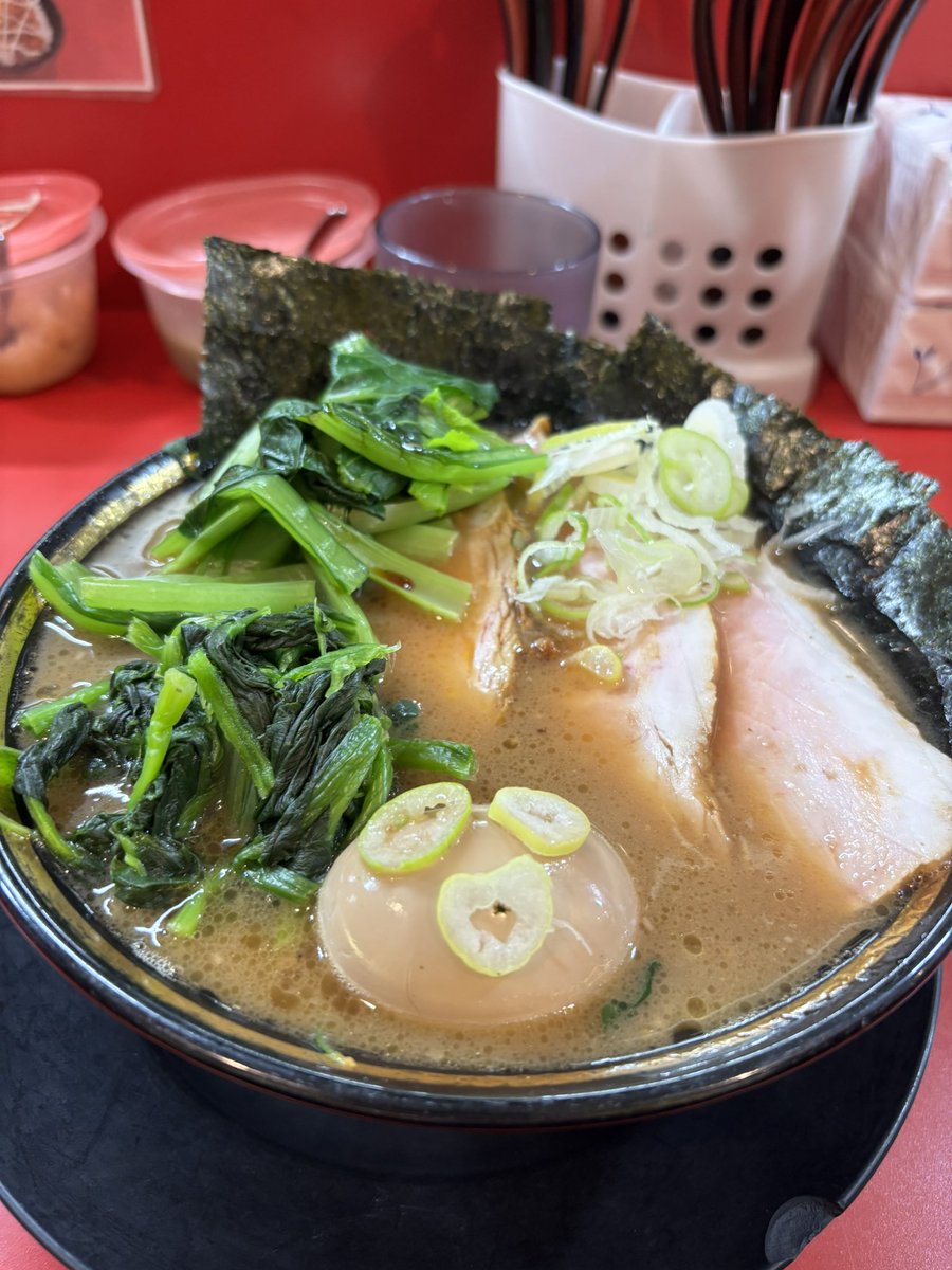 teruteruafu's tweet image. とらきち家光 
焼モモチャーシュー麺 小松菜
偶然🤣HIROさんみゃーさんなつ犬さん
同麺感謝(ㅅ´꒳` )です😍
ムチムチ焼モモ🔥🍑🥩
小松菜シャキシャキ🥬
超絶激うま- =͟͟͞͞ =͟͟͞͞ ᕙ(°∀°)ᕗｷﾀｰ‼️
ウルとら濃厚豚骨🐷🦴🍜🐯💛‼️
なんか🥩飛んでったみゃー🤣𐤔
至福の一杯🐯❤️‍🔥
ご馳走様でした‼️