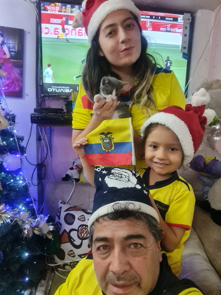 JohaEmii's tweet photo. Vamos Ecuadooor #LigaProxECDF #ElCanalDelFutbol https://t.co/tvQPxEXfRa