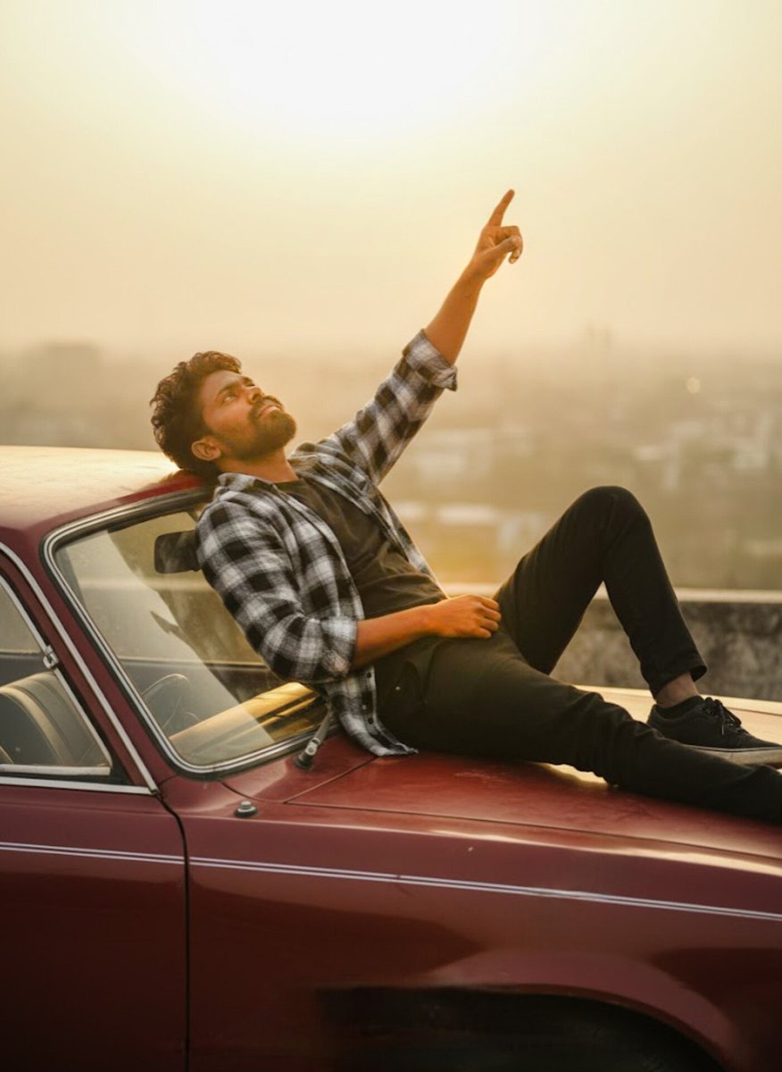 AkkineniFan_8's tweet image. KING Is Back ....💙💙😎

#Prabhas // #prabhasraju 
#RajaSaab 

#Kingsudhakar  // #Kingsudhakar8