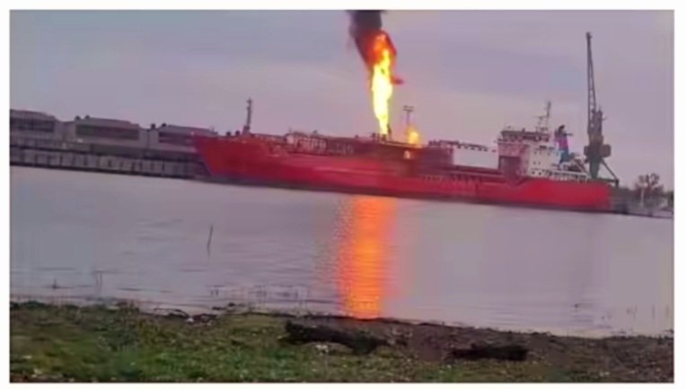 Putin Buz Gibi..!
Rusya başkanı Putin, Türkiye'ye başsağlığı diledi mi?
facebook.com/share/1D9mYz2e…

#Diplomasi #Rusya #Türkiye #Azerbaycan #Gürcistan #Kafkasya #Putin #Başsağlığı #Uçak #Gemi #Gaz #Ukrayna #Ukrainian #Russia #Turkei #USA #İran #Persia #Armenia #Ermenistan #Nahcivan