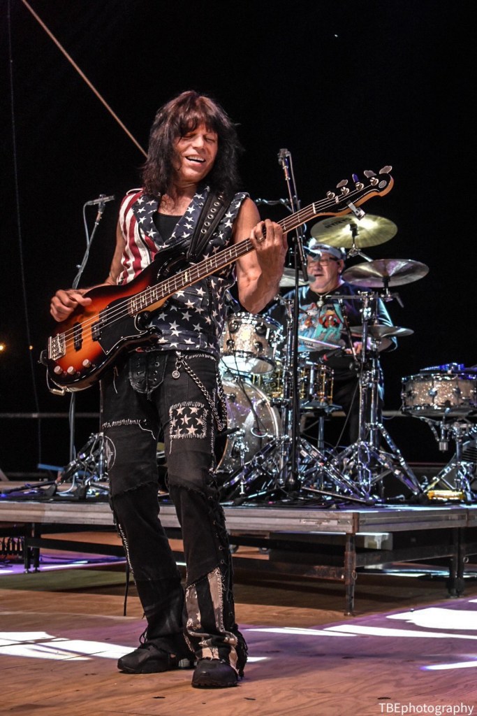 #HappyBirthday 🎂🍨🎁🎀🎈🎉🥳🎶🎸 <a href="/rudysarzo/">Rudy Sarzo</a> <a href="/QUIETRIOT/">QUIET RIOT</a> <a href="/OzzyOsbourne/">Ozzy Osbourne</a> <a href="/Whitesnake/">Whitesnake</a> 🎶🎸♥️
