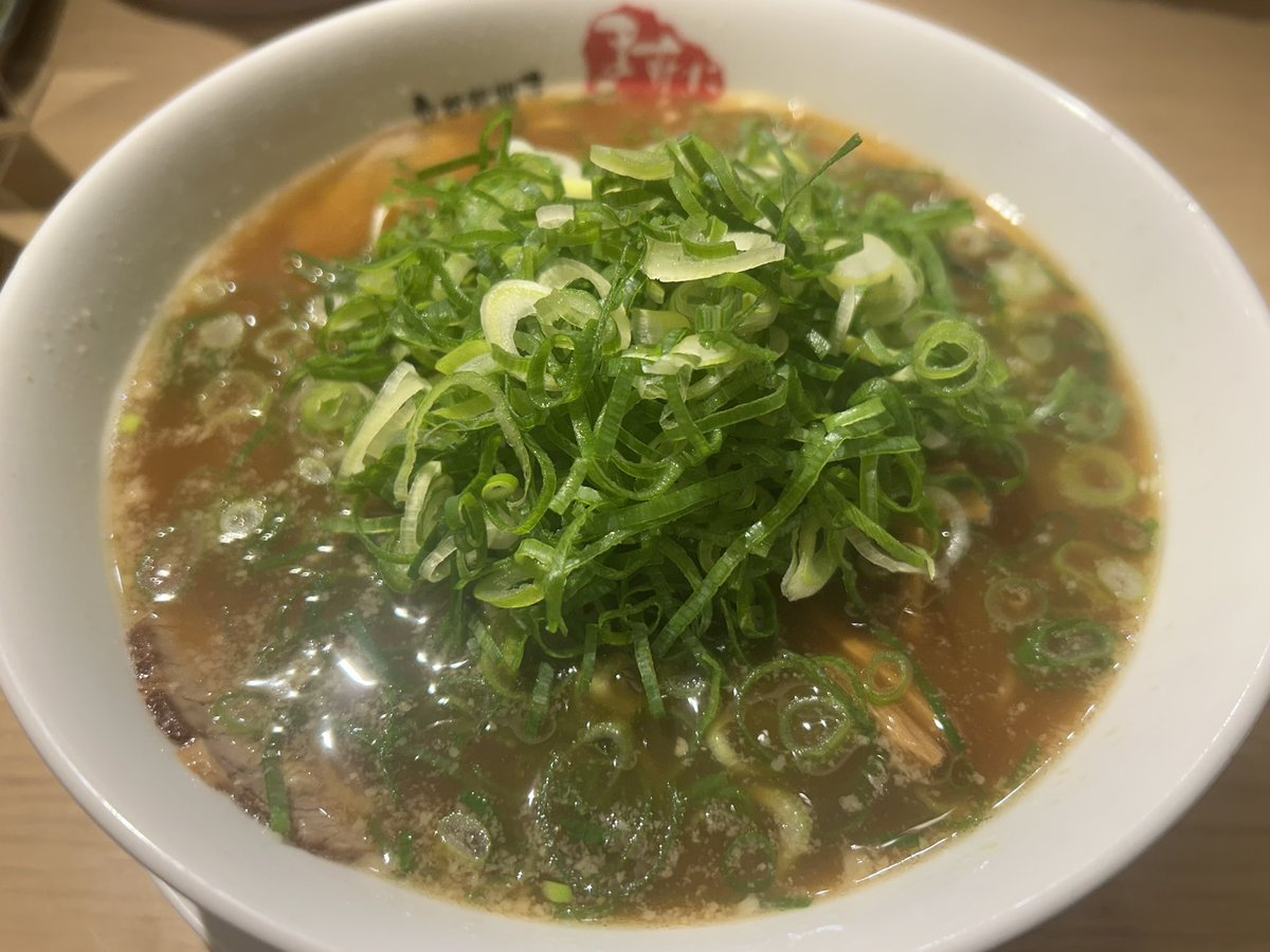 京都での感動が蘇ります🥰
山盛りの九条ネギが甘くて美味しい🥹🥹
オススメです🍜

京都銀閣寺ますたに : 中央区日本橋2-10-3
#らーめん #ramen #tokyo #ますたに