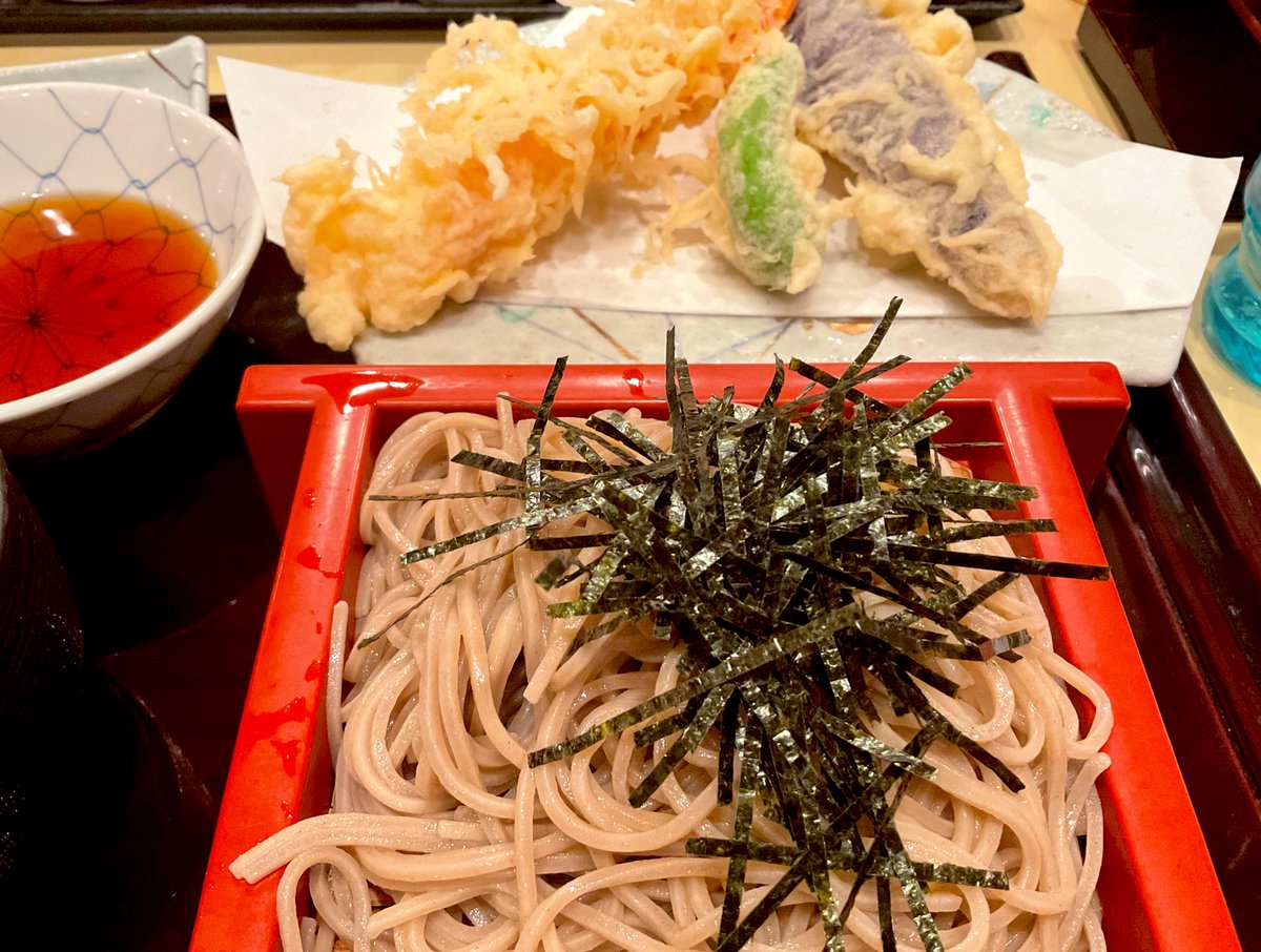 今日は久しぶりに研修前にお蕎麦を食べる
さあこれから頑張るぞー