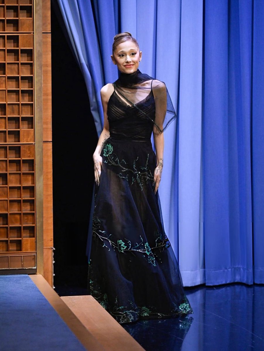 Ariana Grande on 'The Tonight Show' with Jimmy Fallon, looking stunning as  always ♡ ⋆˚࿔