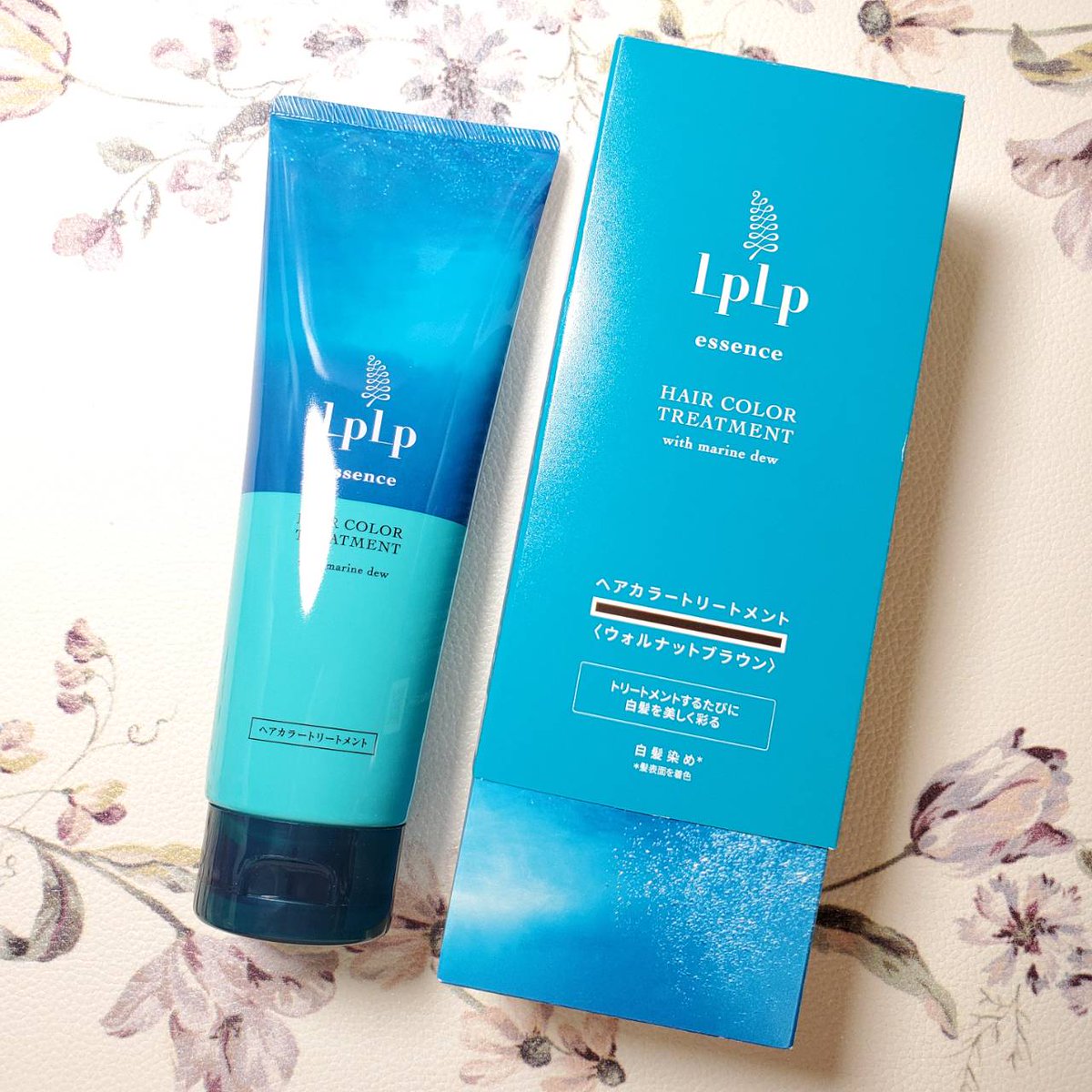 risapon_ar's tweet photo. LPLP essence カラートリートメント✨
ウォルナットブラウン🤎
ヘアケア感覚で使えるカラートリートメント!
なめらかで、毛先まで均一に広げやすい!
落ち着いたブラウンカラーも良い🌸
※ 髪質やお手入れ方法により、染まり方には個人差があります。
#PR #LPLP #ヘアカラートリートメント #白髪ケア https://t.co/LzkolhAWlK