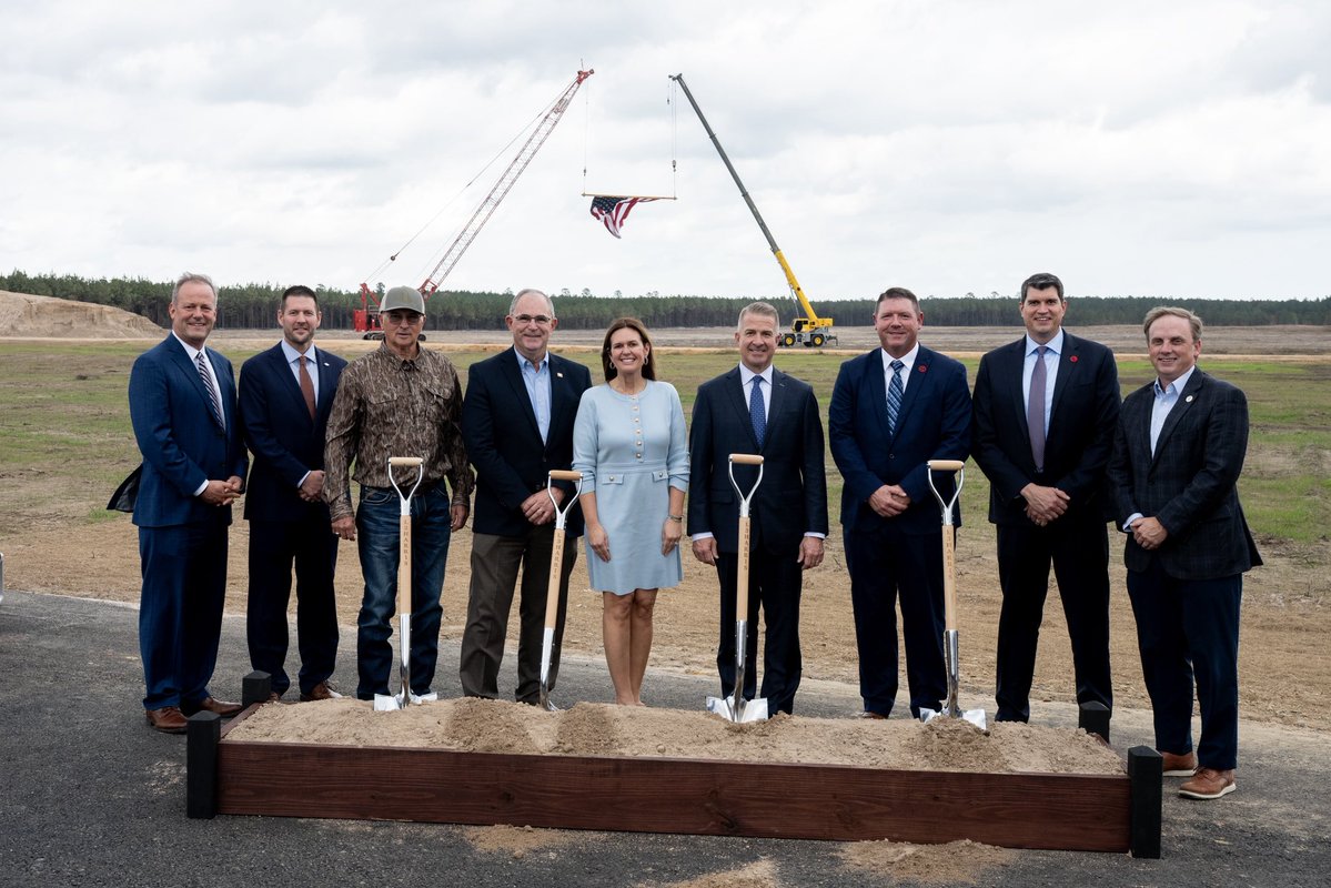 SarahHuckabee's tweet image. Security doesn’t move on its own, something has to propel it.

@L3HarrisTech’s expansion in Camden will boost rocket motor output 6x, pushing America’s defense forward.

It’s not rocket science why Arkansas fits the mission: a pro-defense climate and a world-class workforce.
