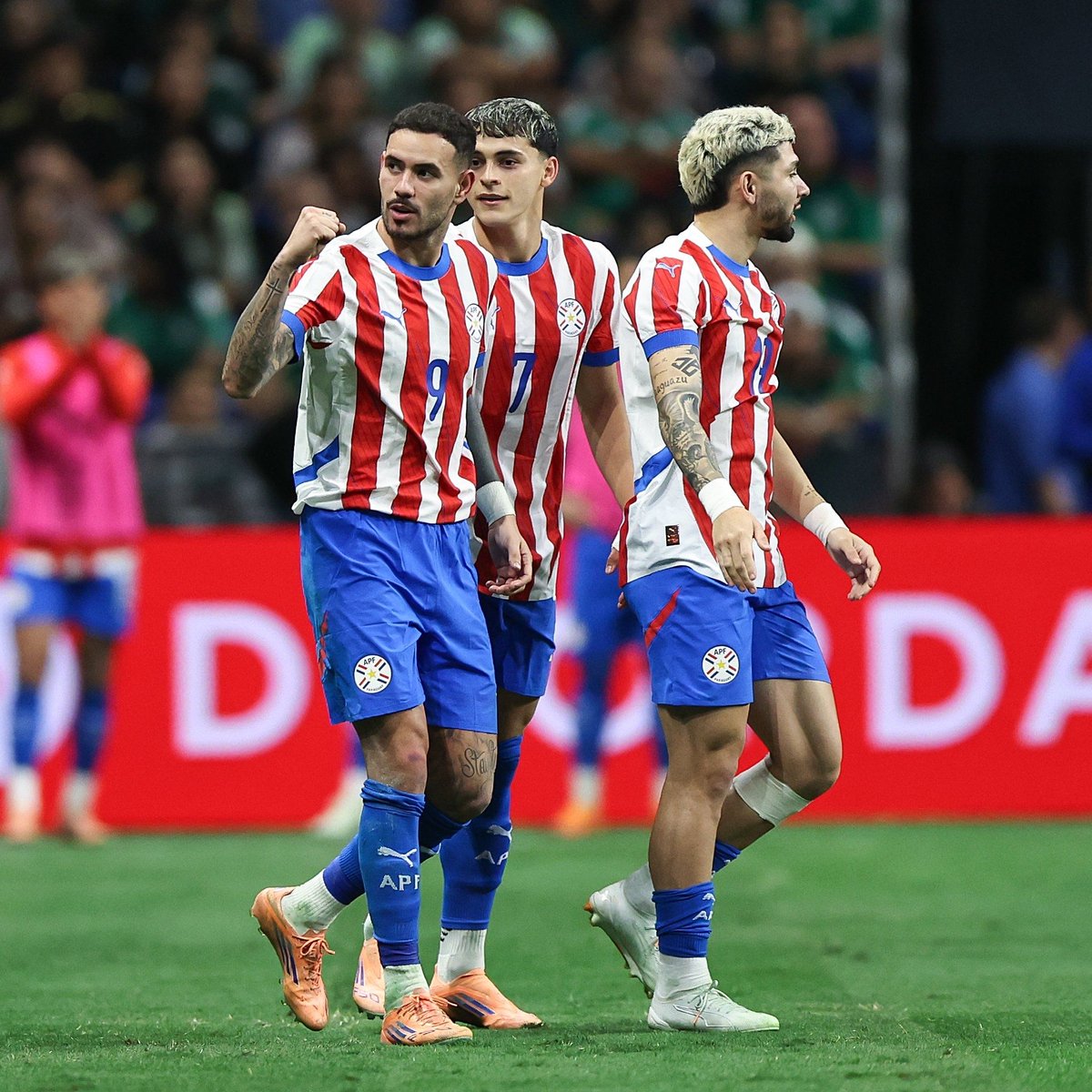 Antonio_Rosique's tweet image. 🇲🇽México culmina el 2025 sin ganarle a ningún rival clasificado a la #CopaDelMundo2026 

❌ 2-4 🇨🇭Suiza
❌ 0-0 🇯🇵Japón
❌ 2-2 🇰🇷Corea del Sur
❌ 0-4 🇨🇴Colombia
❌ 1-1 🇪🇨Ecuador
❌ 0-0 🇺🇾Uruguay
❌ 1-2 🇵🇾Paraguay

¿Qué opinas?

#FIFAWCQ2026