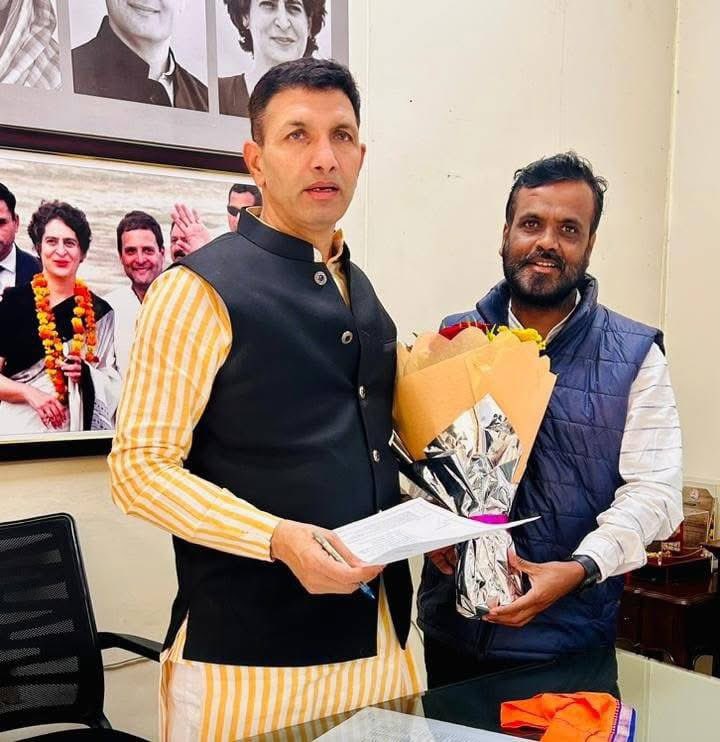 saurabh2615's tweet image. &quot;ऊर्जावान नेतृत्व को प्रणाम&quot;

प्रदेश कांग्रेस के मुखिया आदरणीय जीतू पटवारी जी को जन्मदिन की हार्दिक शुभकामनाएं।

&quot;जीवेत शरद: शतम्&quot;

@INCMP @jitupatwari