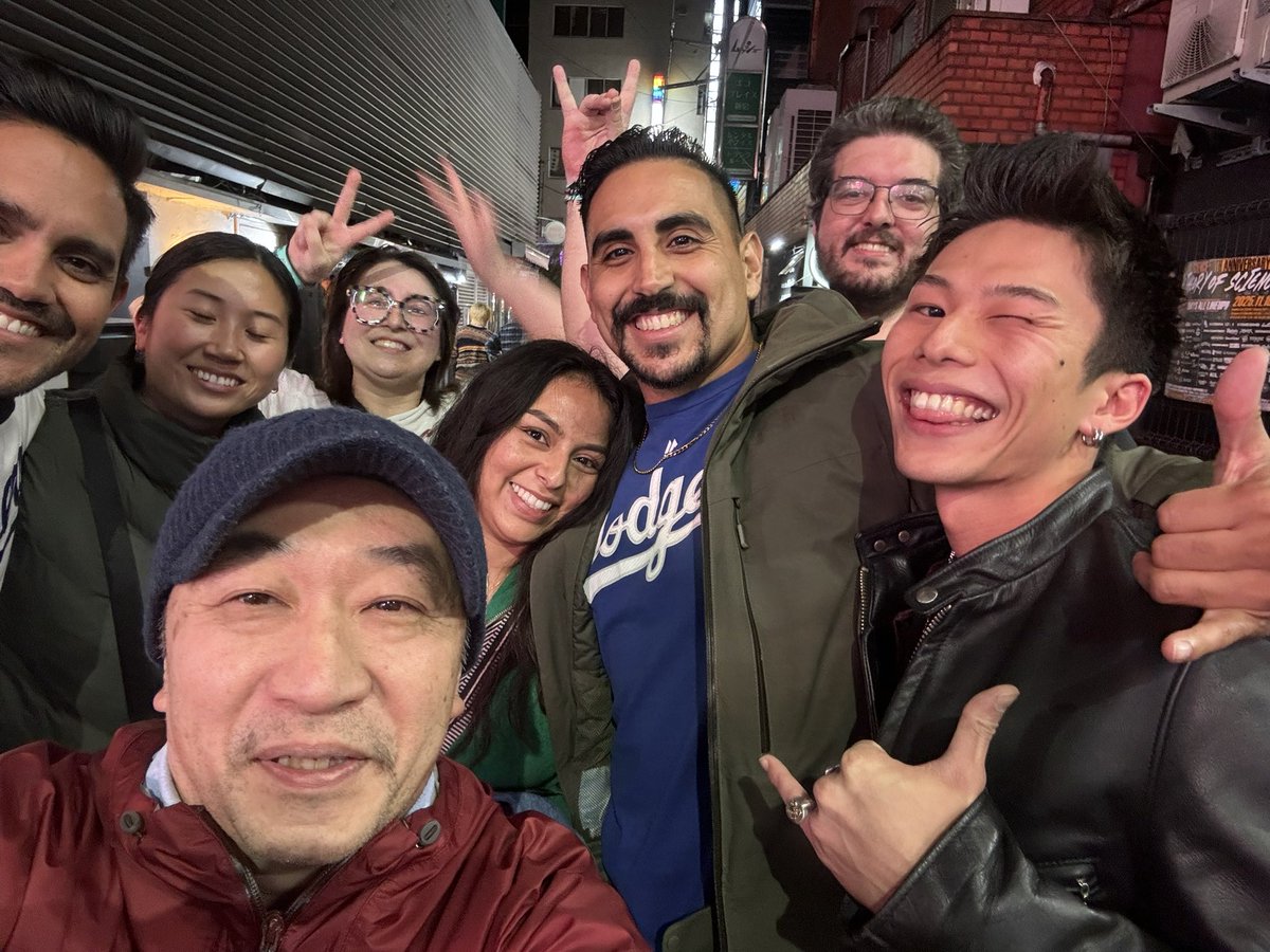 rocktj2016's tweet image. 昨晩は平日ということもあり、いろいろ間に合ってなかったんですが、アーティストのみんなが、海外のみんなを沢山楽しませてくれたおかげで、オーサムすぎる夜となりました。
流石過ぎた😆🤞🤞🤞

#emnw
#dimrays
#愛探眼影
#phantomexcalivar