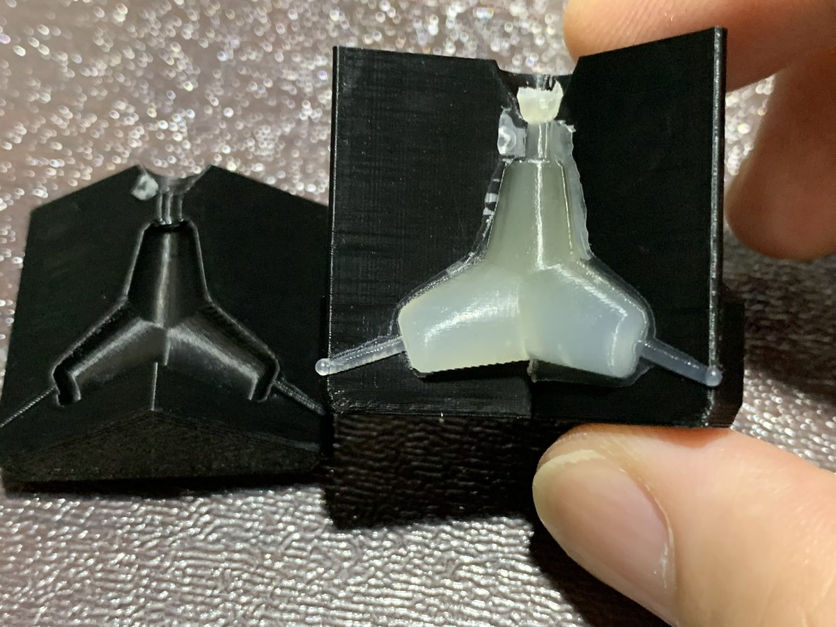 sat_chan_pe's tweet image. 懐かしい( ´ ▽ ` )
昔、3Dプリンターで金型できるかとテトラポッドで試したことある。射出はグルーガンw
消波ブロックの種類の多さと案外面倒な形してたと記憶してる。
#Adventurer3