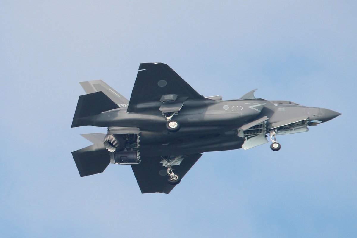 JeepVmax's tweet image. 昨日今日静かだ・・
土日と間違える😒

鼻水も止まらない😢

水曜日だったのであげとこ・・
Ｆ３５Ｂ
＃新田原