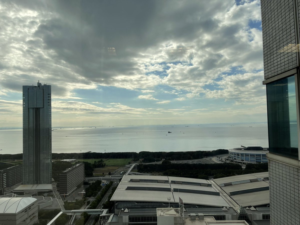 (^-^)/bayfm it!!(≧∀≦)

水曜イット
このあと12時51分から生放送

春原佑紀＆春風亭昇也のトークを
のんびりお楽しみください🎙️📻

浜口順子さんがやってくるぅ〜！

メアド→it4@bayfm.co.jp
 #bayfm_it #musicsalad