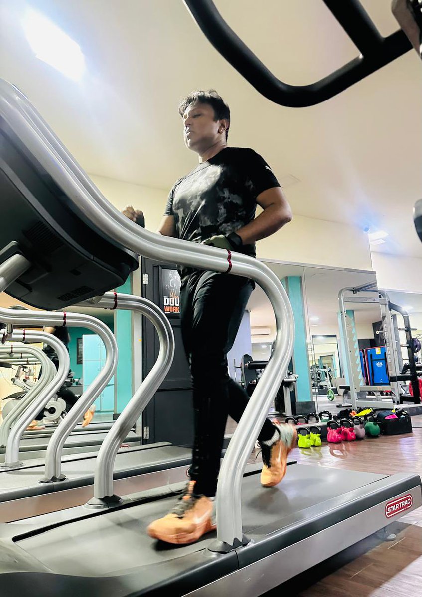 immancomposer's tweet image. Every step counts. Every drop of sweat matters.
Staying consistent, staying focused.

#DImman #GymLife #FitnessJourney #Consistency