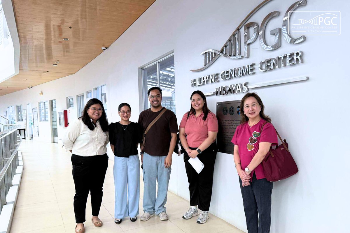 pgcvisayas's tweet photo. 𝗜𝗡 𝗣𝗛𝗢𝗧𝗢𝗦 | The AMR-VP Project team from the UP Manila College of Medicine, led by Dr. Leslie Michelle M. Dalmacio, Project Leader of the AMR-VP Project, conducted an ocular visit to key collaboration and sampling sites in Iloilo on November 17, 2025. https://t.co/cZKExTqHae