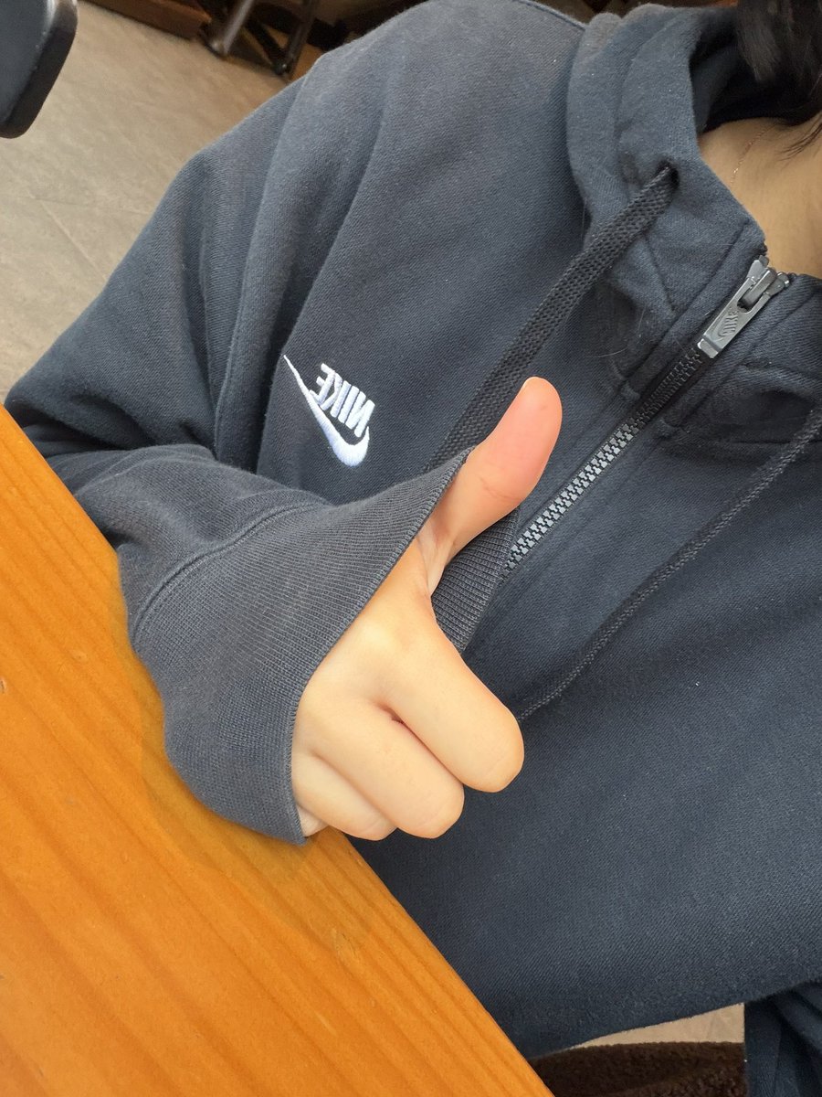 sh_082_3's tweet photo. 유우시의 나이키 사랑을 일깨우기위해
와타시도 나이키 꺼내입음 https://t.co/lP2s765BnL