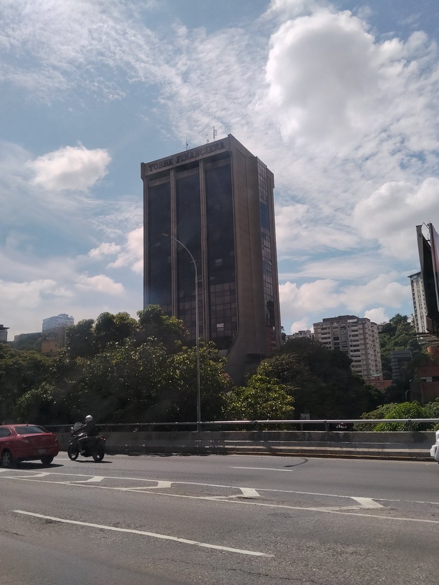 XuserVM's tweet image. Uno va a Ccs un ratico y te quieres es quedar 🥲