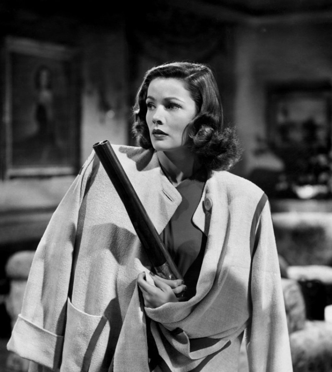 nave4000's tweet image. ダニエル・シュミットが、撮ってみたい女優の名を尋ねられて、「40年代のジーン・ティアニー（なら撮ってみたい）」と答えていたのを、聞いたか読んだかした記憶がある。
シュミットの『ヘカテ』や『ベレジーナ』の主演女優がジーン・ティアニーだったなら、と夢想してみる。