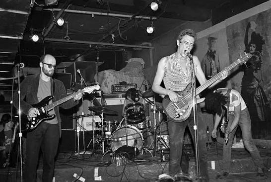 PunkRockStory's tweet image. 49 years ago today
Richard Hell and the Voidoids made their debut at CBGB in New York, November 19, 1976

The Line-Up

Richard Hell – vocals/bass
Robert Quine – guitar
Ivan Julian – guitar
Marc Bell – drums (soon to adopt the name Marky Ramone)

#punk #punks #punkrock…