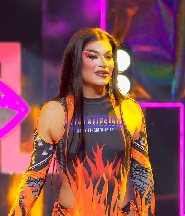 Memo__Kos's tweet image. Kenia como participante ////// Kenia como Jueza invitada 
#LaMasDraga #LMD7