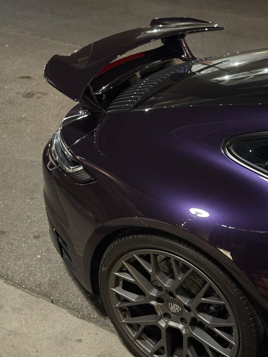 calebredd777's tweet photo. PTS Viola Purple Metallic on Porsche 911 #calebreddofficial #porsche911 #painttosample #sportcar #coupe https://t.co/877p9L894h
