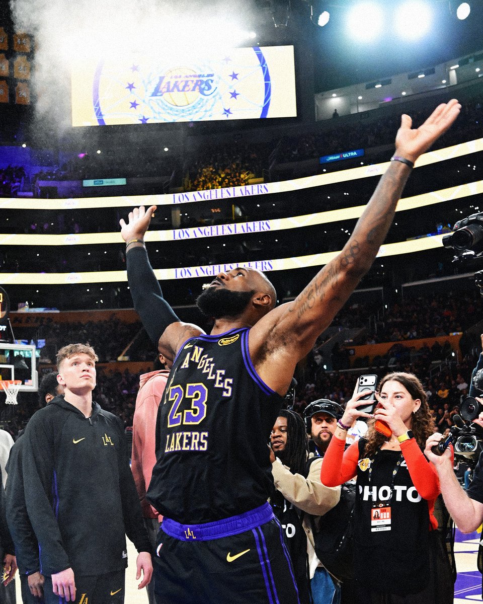 NBA's tweet image. 👑 SEASON 23 FOR THE KING 👑