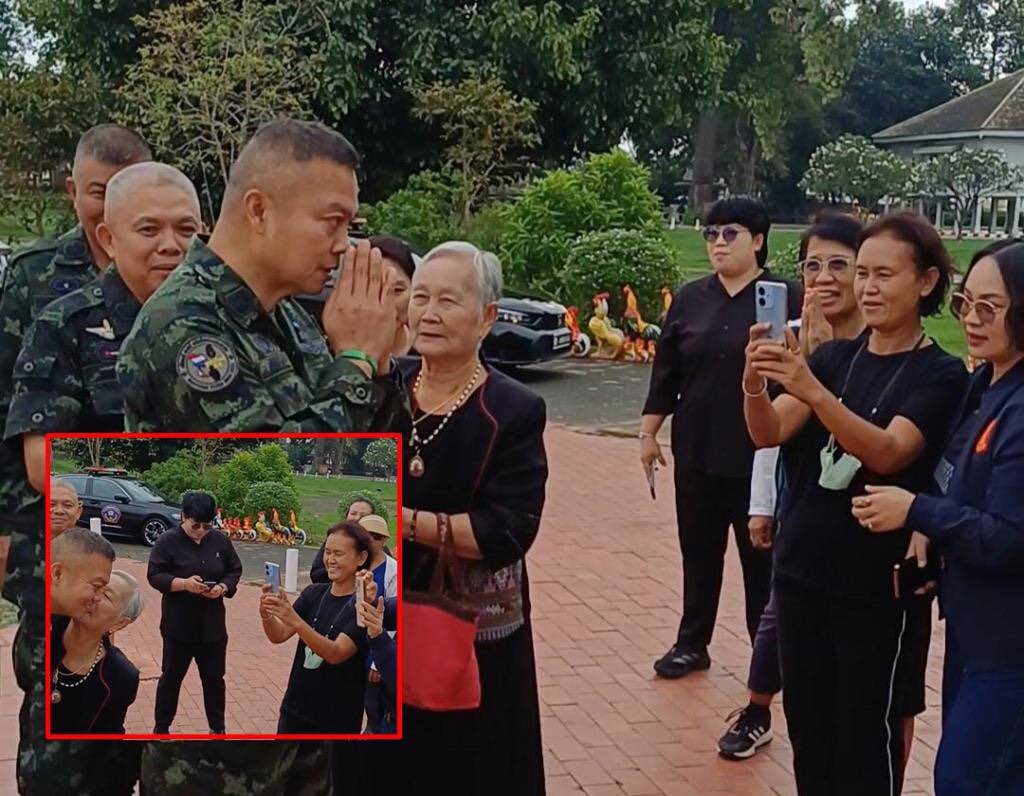 อยากจะอ๊วก สื่อที่พยายามโปรโมทปั่นนายกุ้งให้เป็นคนดัง ปอปปูล่าร์ให้ได้ เห็นหน้าแล้วคงอยากหอมแย่ 🤢🤮