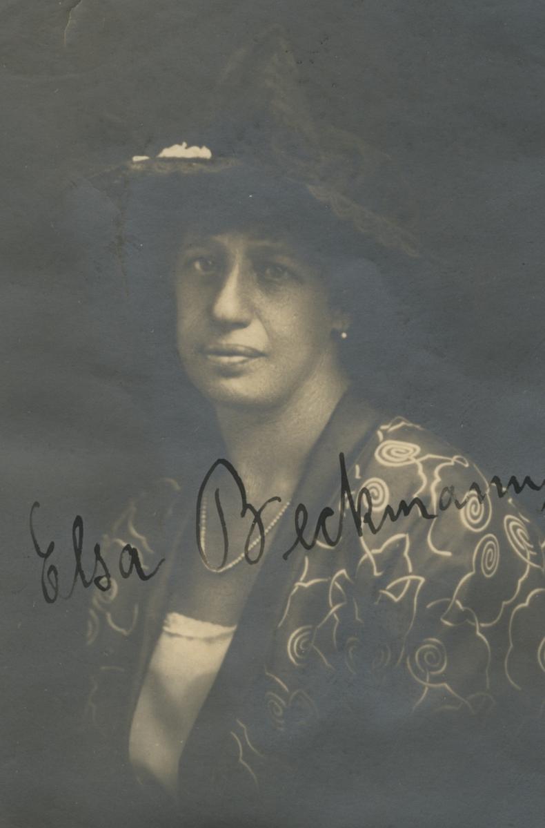 AuschwitzMuseum's tweet image. 19 November 1875 | Czech Jewish woman, Elsa Beckmannová, was born in Prague.

She was deported to #Auschwitz from #Theresienstadt ghetto on 18 May 1944. She did not survive.
---

The history of deportations of Jews from the Theresienstadt ghetto to Auschwitz &amp;amp; the so-called…