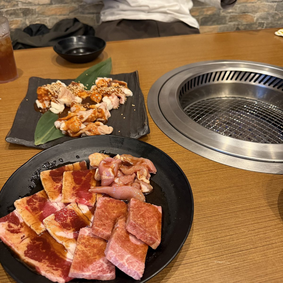 裏でSNSマーケをハックしまくる
あんどうさん @loge_shiki と焼肉ランチとサウナ。

久しぶりにスマホを触らず
ゆっくりできる時間。

この人、実は大手物販発信者の
ローンチを企画してて
めちゃくちゃ濃い裏話を聞けました…！